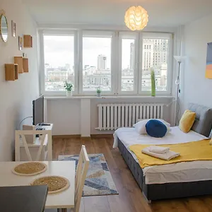 Apartament Sweet Life Next To Metro Station, Warszawa