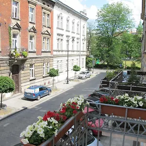 https://sunny-old-town-apartments.krakowhotelspoland.com